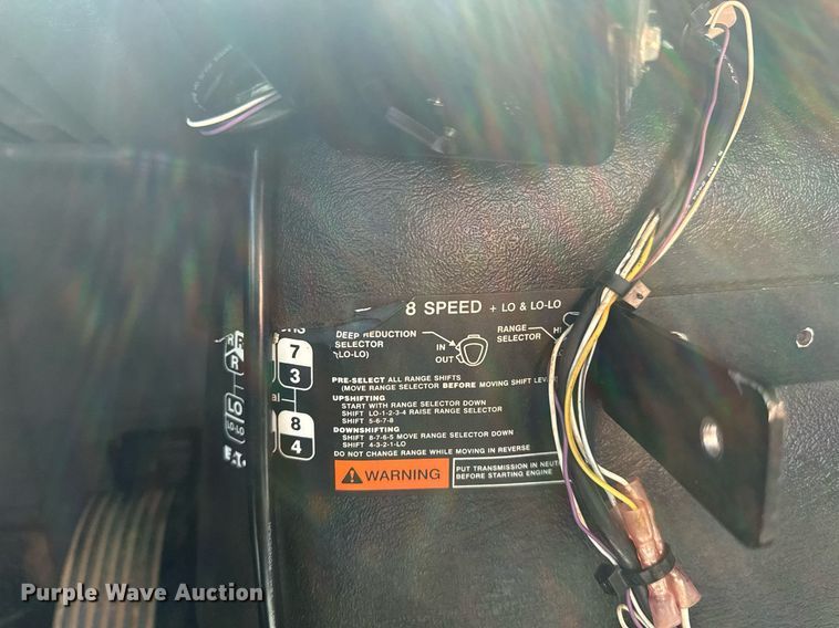 image for item EG5942 2009 International 7500 Crew Cab crane truck