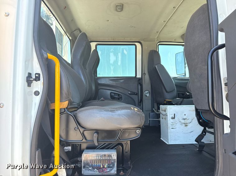 image for item EG5942 2009 International 7500 Crew Cab crane truck