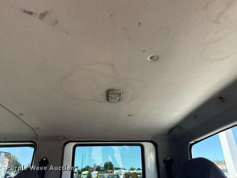 image for item EG5942 2009 International 7500 Crew Cab crane truck