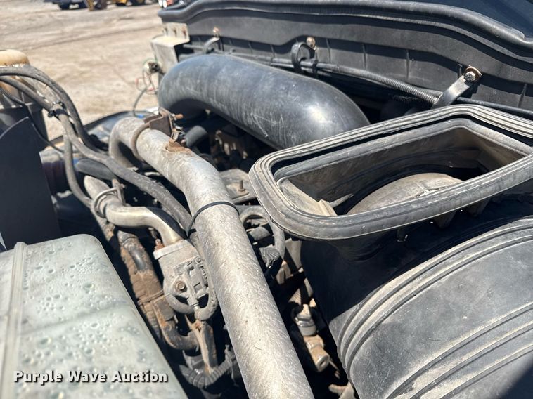 image for item EG5942 2009 International 7500 Crew Cab crane truck