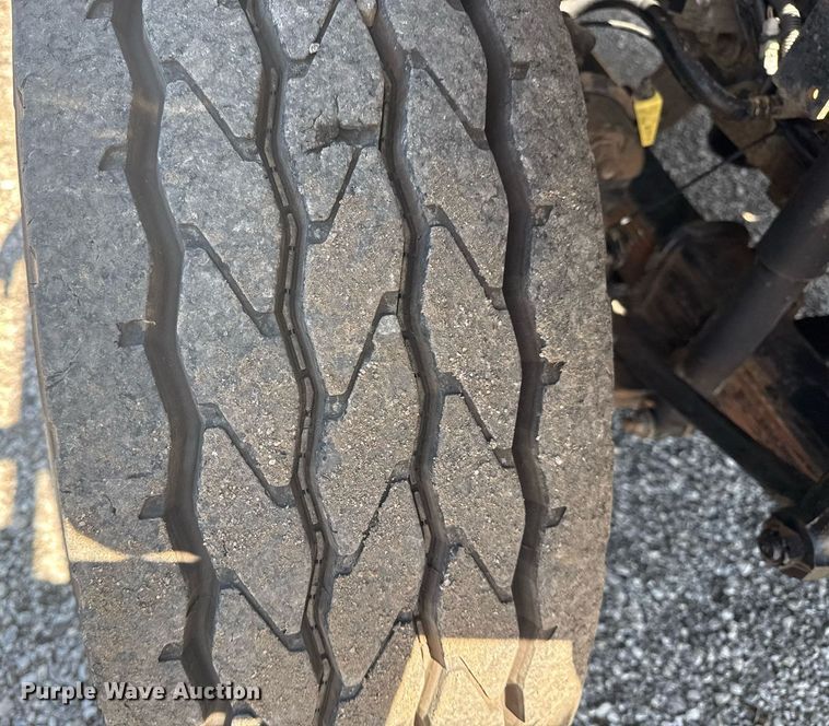 image for item EG5942 2009 International 7500 Crew Cab crane truck