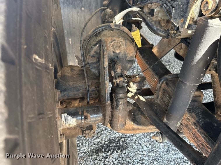 image for item EG5942 2009 International 7500 Crew Cab crane truck