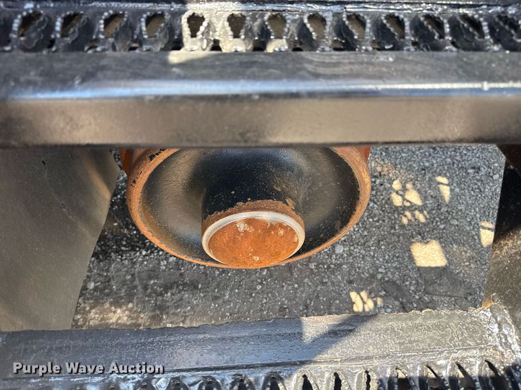 image for item EG5942 2009 International 7500 Crew Cab crane truck