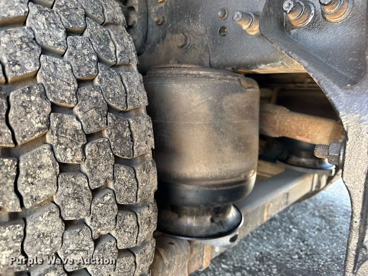 image for item EG5942 2009 International 7500 Crew Cab crane truck