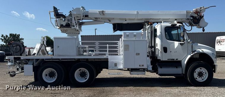 image for item EG5948 2013 Freightliner Business Class M2 digger derrick truck
