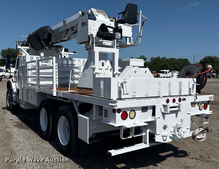 image for item EG5948 2013 Freightliner Business Class M2 digger derrick truck