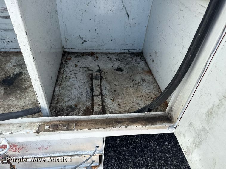 image for item EG5948 2013 Freightliner Business Class M2 digger derrick truck