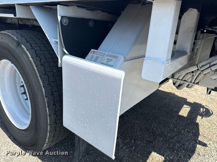 image for item EG5948 2013 Freightliner Business Class M2 digger derrick truck