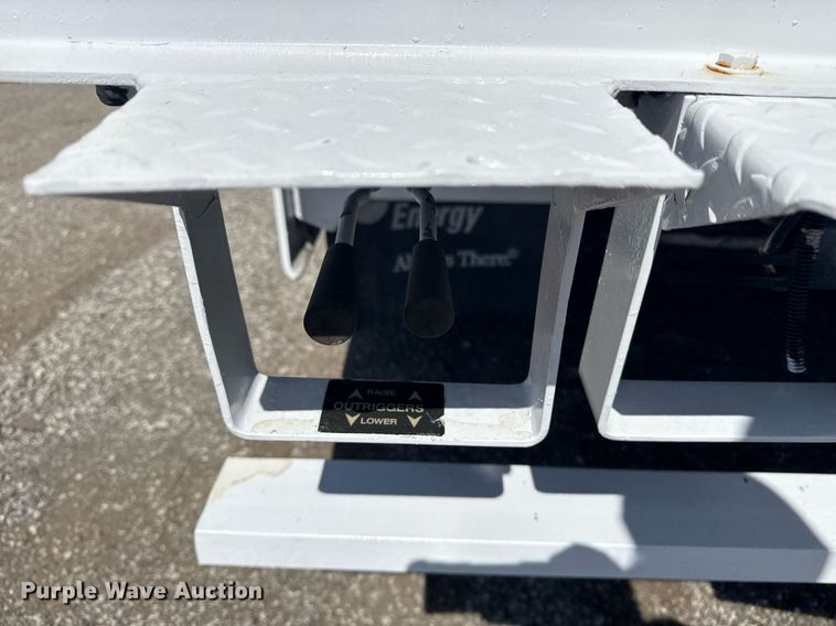 image for item EG5948 2013 Freightliner Business Class M2 digger derrick truck