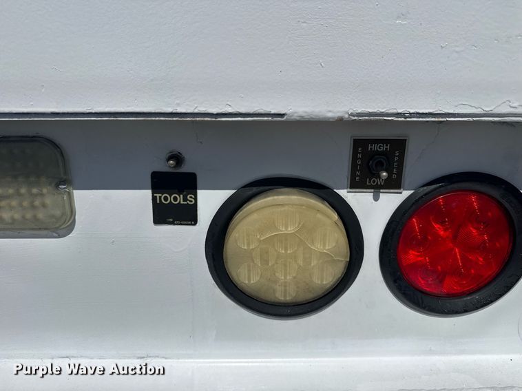 image for item EG5948 2013 Freightliner Business Class M2 digger derrick truck