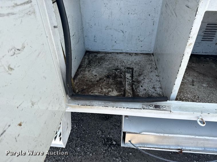 image for item EG5948 2013 Freightliner Business Class M2 digger derrick truck