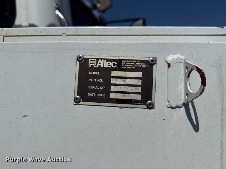 image for item EG5948 2013 Freightliner Business Class M2 digger derrick truck