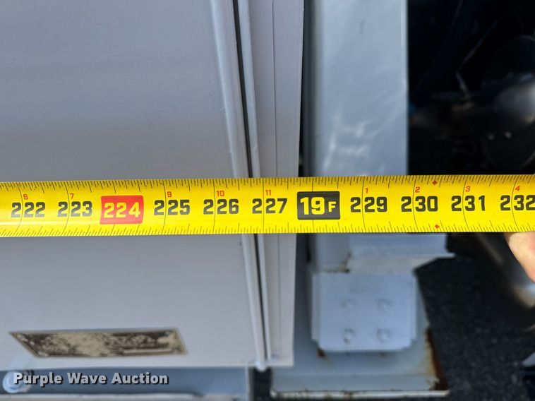 image for item EG5948 2013 Freightliner Business Class M2 digger derrick truck