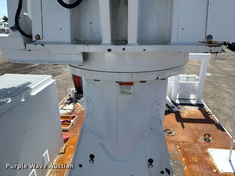 image for item EG5948 2013 Freightliner Business Class M2 digger derrick truck