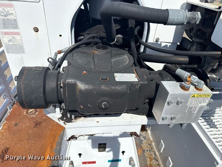 image for item EG5948 2013 Freightliner Business Class M2 digger derrick truck