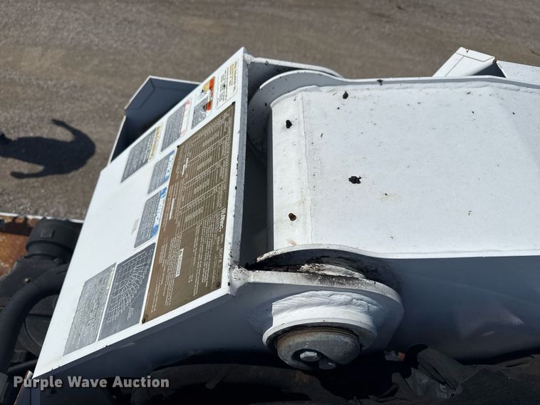 image for item EG5948 2013 Freightliner Business Class M2 digger derrick truck