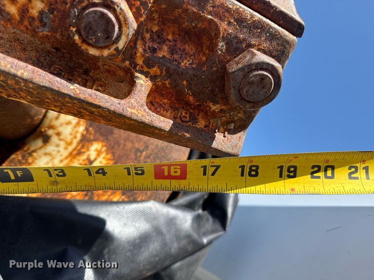 image for item EG5948 2013 Freightliner Business Class M2 digger derrick truck