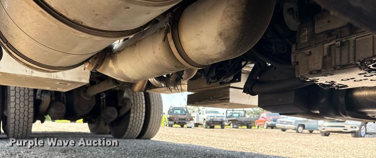 image for item EG5948 2013 Freightliner Business Class M2 digger derrick truck