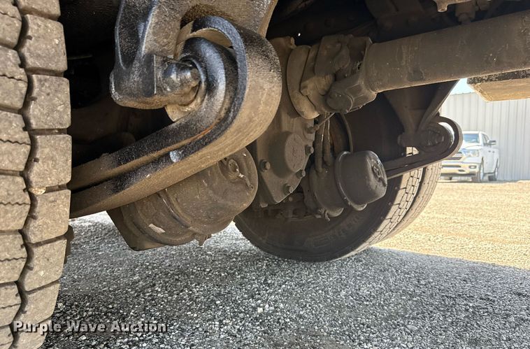 image for item EG5948 2013 Freightliner Business Class M2 digger derrick truck