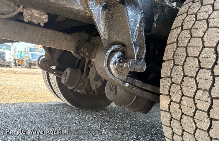 image for item EG5948 2013 Freightliner Business Class M2 digger derrick truck