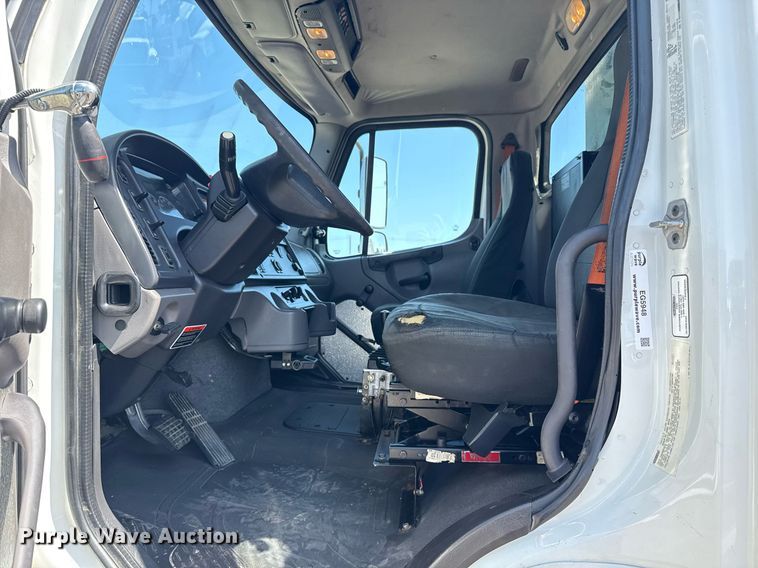 image for item EG5948 2013 Freightliner Business Class M2 digger derrick truck