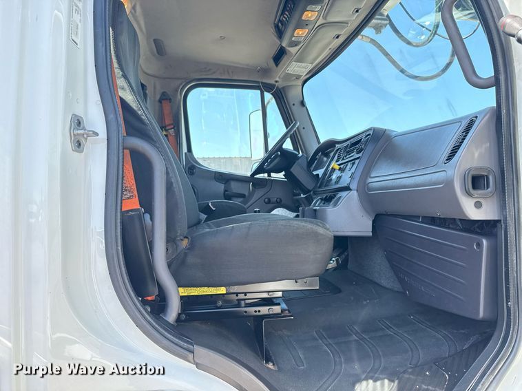 image for item EG5948 2013 Freightliner Business Class M2 digger derrick truck