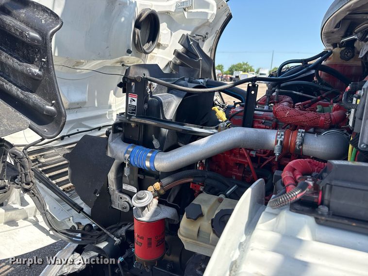 image for item EG5948 2013 Freightliner Business Class M2 digger derrick truck