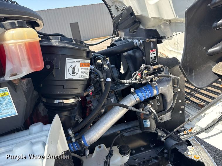 image for item EG5948 2013 Freightliner Business Class M2 digger derrick truck