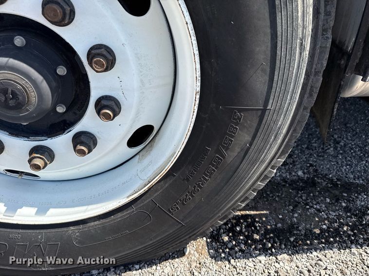 image for item EG5948 2013 Freightliner Business Class M2 digger derrick truck