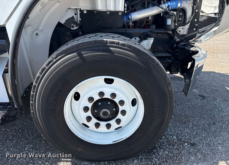 image for item EG5948 2013 Freightliner Business Class M2 digger derrick truck