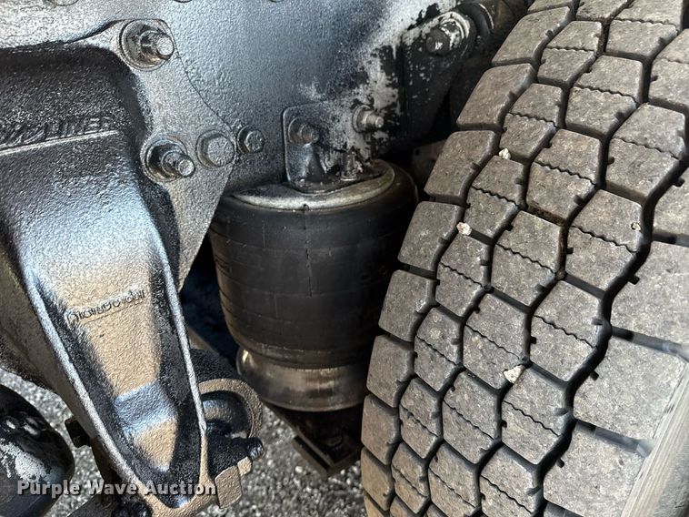 image for item EG5948 2013 Freightliner Business Class M2 digger derrick truck