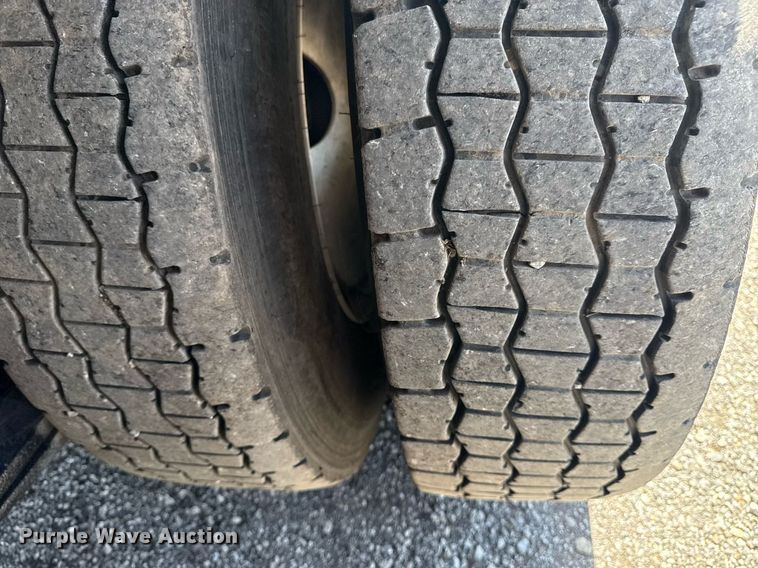 image for item EG5948 2013 Freightliner Business Class M2 digger derrick truck