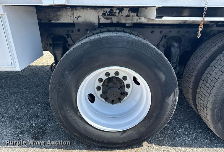 image for item EG5948 2013 Freightliner Business Class M2 digger derrick truck