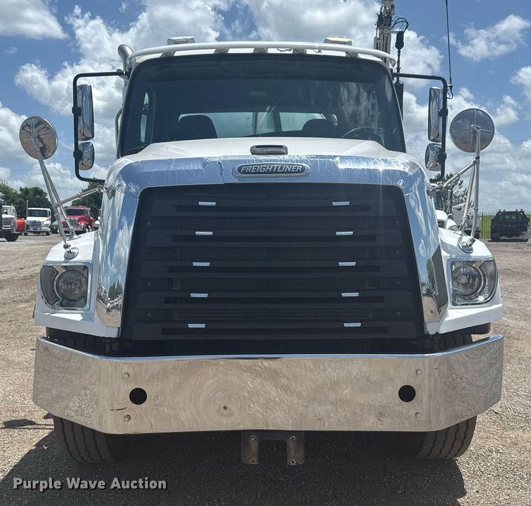 image for item EG5950 2015 Freightliner 114SD vacuum truck