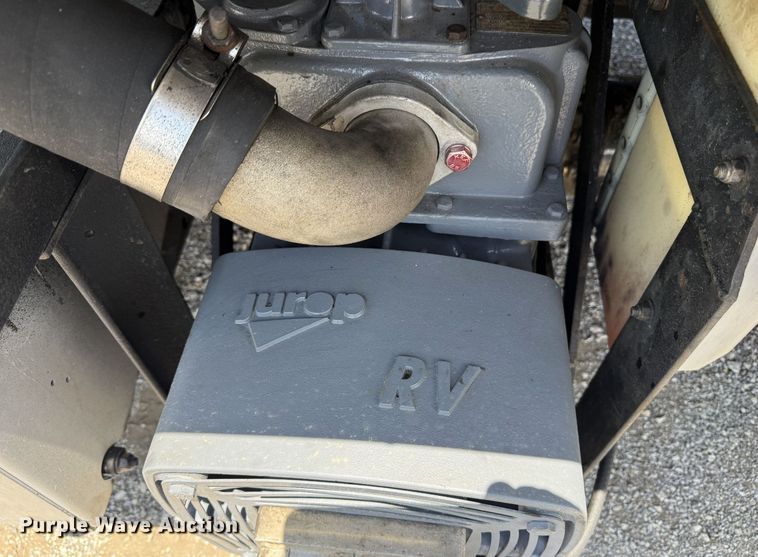 image for item EG5950 2015 Freightliner 114SD vacuum truck