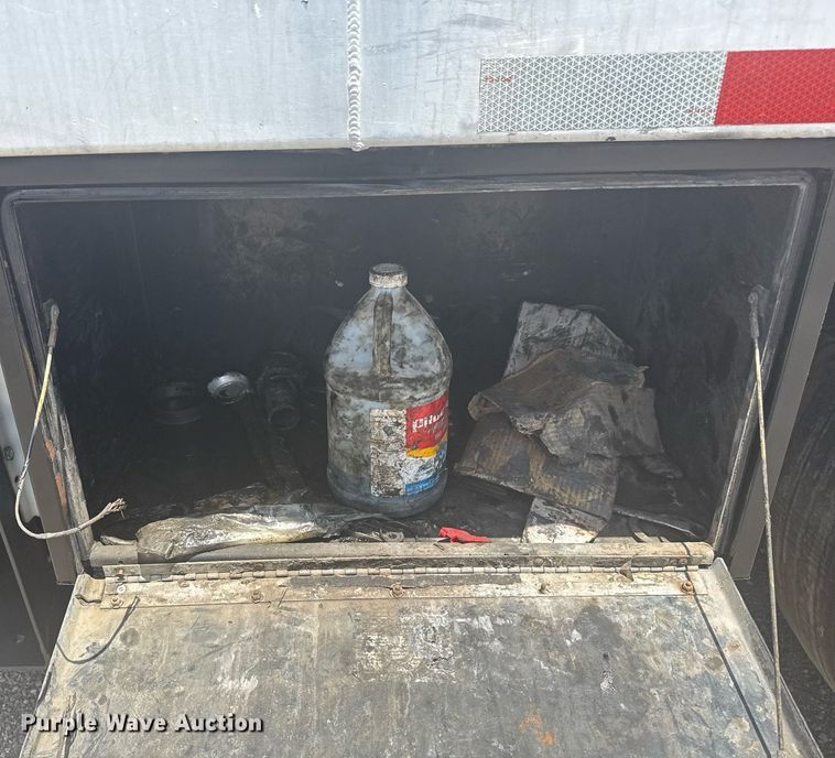 image for item EG5950 2015 Freightliner 114SD vacuum truck