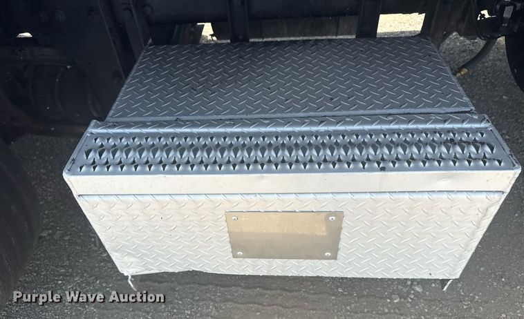 image for item EG5950 2015 Freightliner 114SD vacuum truck