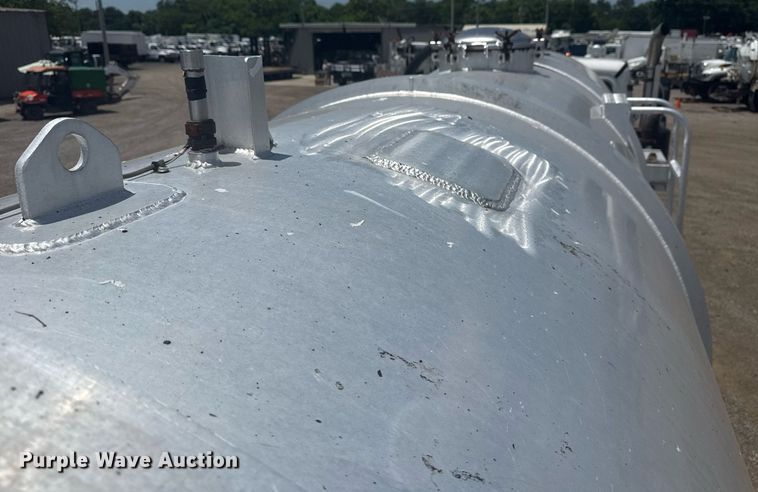 image for item EG5950 2015 Freightliner 114SD vacuum truck