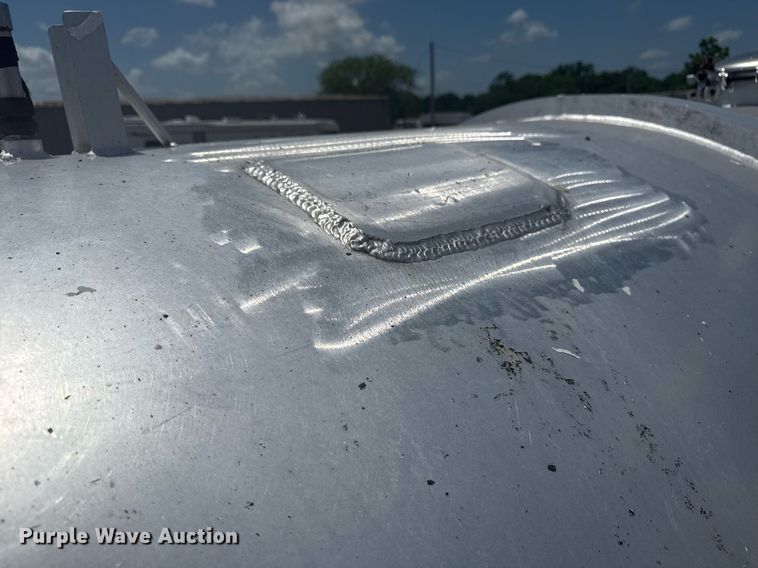 image for item EG5950 2015 Freightliner 114SD vacuum truck