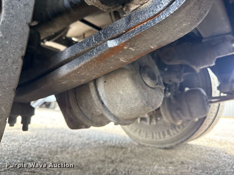 image for item EG5950 2015 Freightliner 114SD vacuum truck