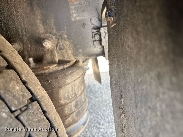 image for item EG5950 2015 Freightliner 114SD vacuum truck