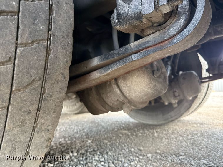 image for item EG5950 2015 Freightliner 114SD vacuum truck