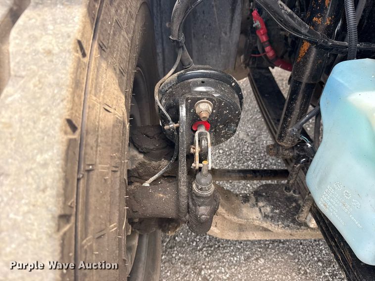 image for item EG5950 2015 Freightliner 114SD vacuum truck