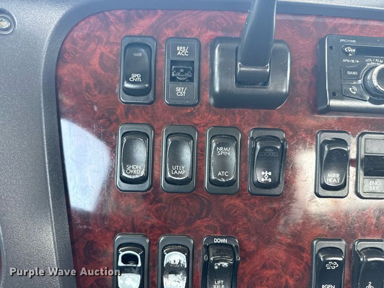 image for item EG5950 2015 Freightliner 114SD vacuum truck