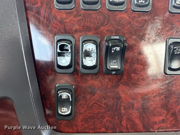 image for item EG5950 2015 Freightliner 114SD vacuum truck