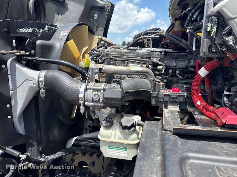 image for item EG5950 2015 Freightliner 114SD vacuum truck