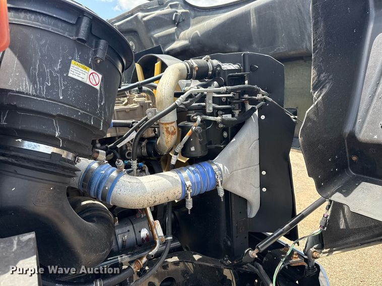 image for item EG5950 2015 Freightliner 114SD vacuum truck