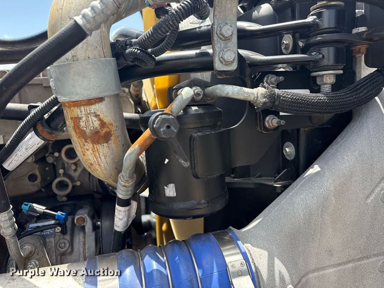 image for item EG5950 2015 Freightliner 114SD vacuum truck