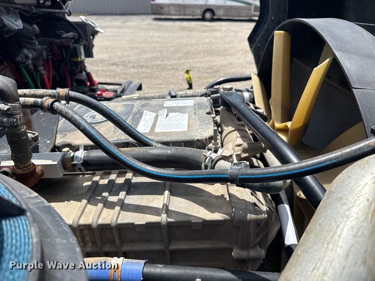 image for item EG5950 2015 Freightliner 114SD vacuum truck