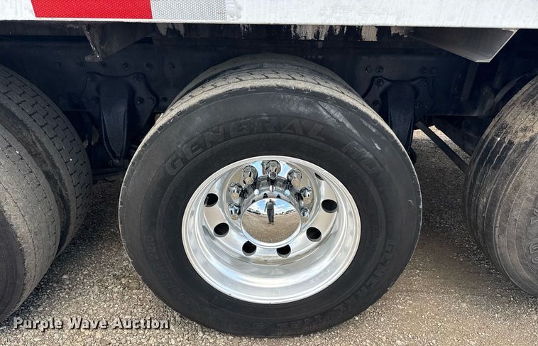 image for item EG5950 2015 Freightliner 114SD vacuum truck